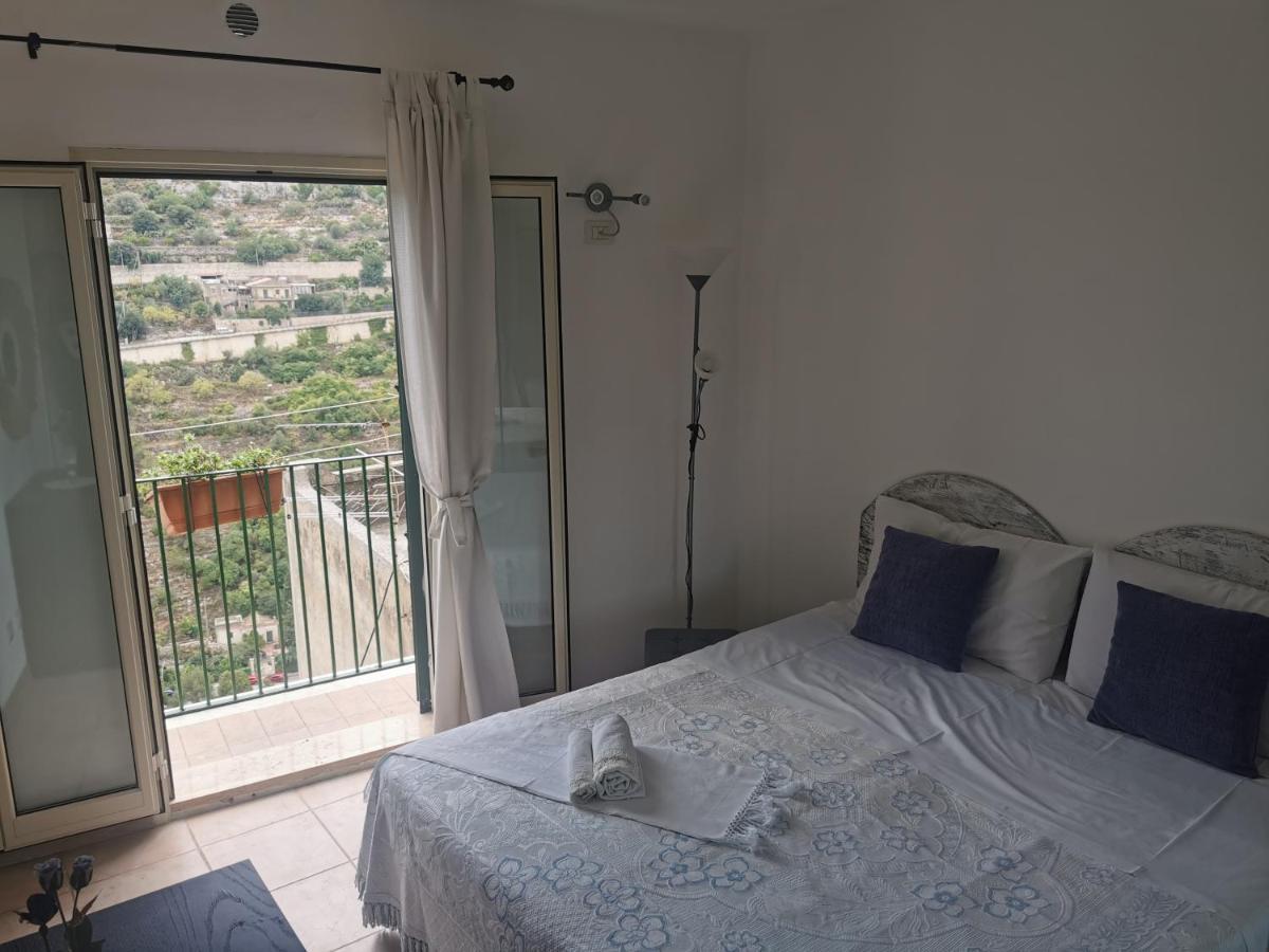 Balcone Barocco. Villa Модика Екстериор снимка