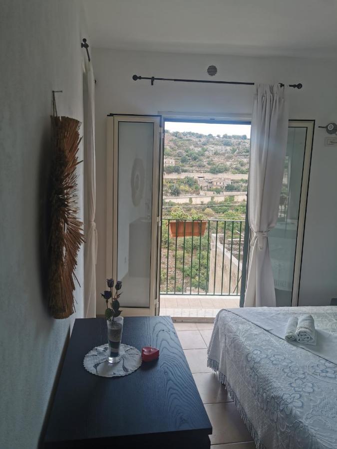 Balcone Barocco. Villa Модика Екстериор снимка